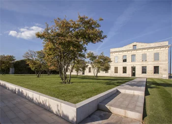 CHATEAU GLORIA