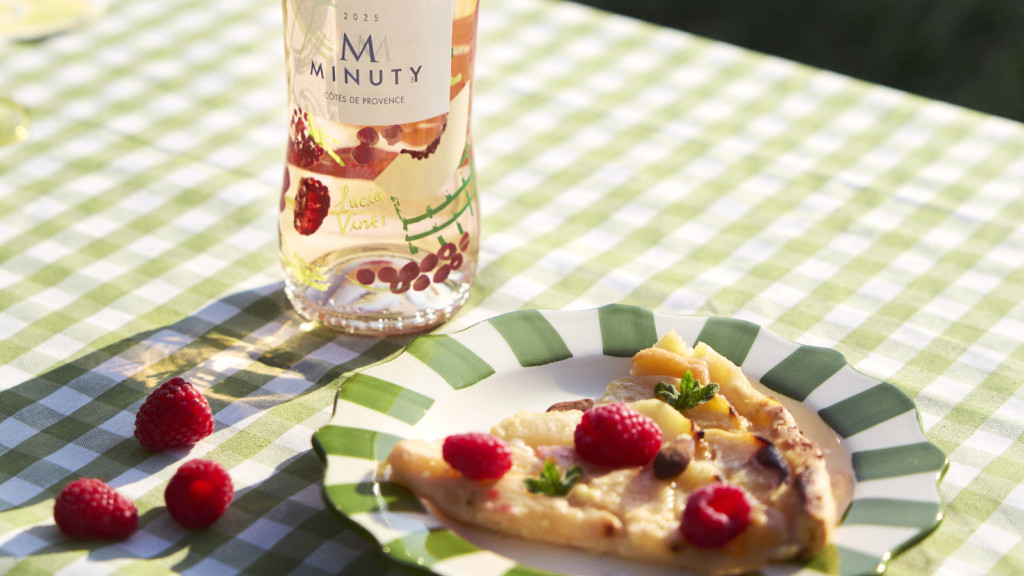 Tarte aux pêches blanches de Minuty