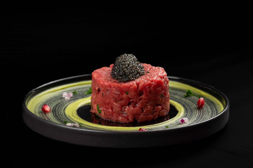 Tartare de boeuf au Caviar de Neuvic