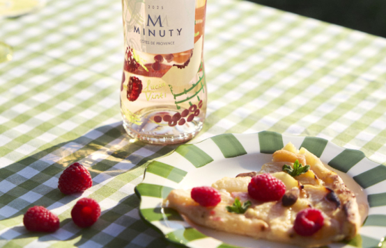 Tarte aux pêches blanches de Minuty